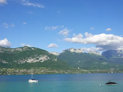 Photo: Guilhem Vellut from Annecy, France / CC BY 2.0, via Wikimedia Commons