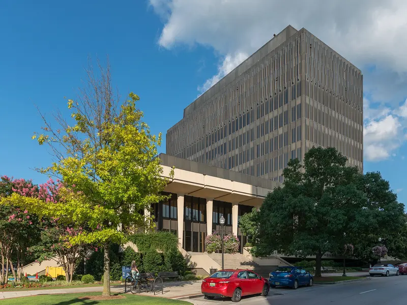 Madison County Courthouse, Huntsville AL, West view 20160715