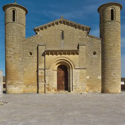 Photo: Jose Luis Filpo Cabana / CC BY 3.0, via Wikimedia Commons