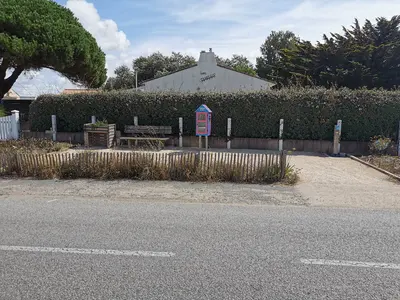 Photo: EtienneJr / CC BY-SA 4.0, via Wikimedia Commons