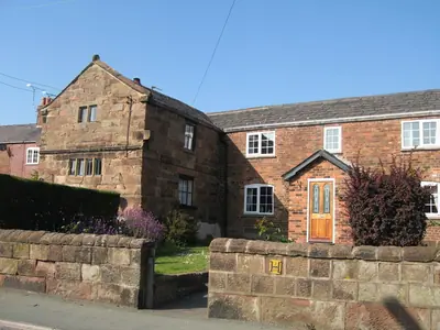 Cross House Farm, Elton