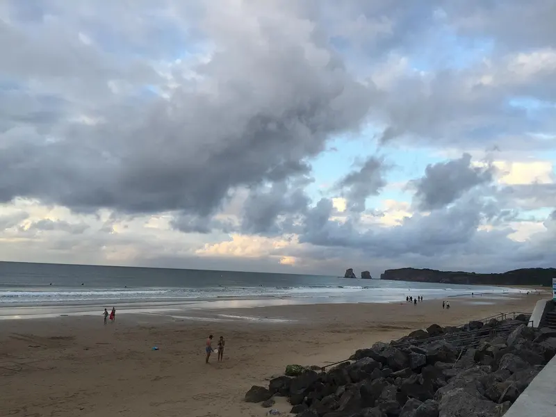 Mobeye ÉtéDesVilles Hendaye, about 0.2 km from Aire de camping-car de l'Ecole de Hendaye Plage