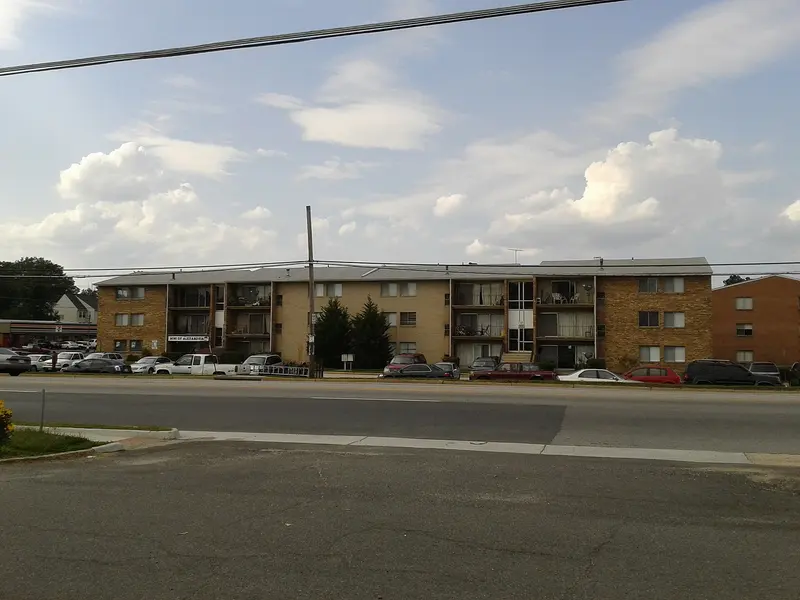 Apartment complex, Fairfax County, Virginia