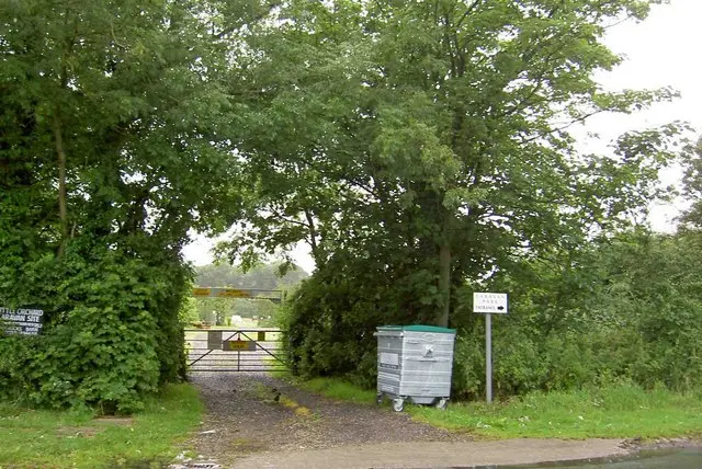 Photo: Steve F / CC BY-SA 2.0, via Wikimedia Commons No entry into Little Orchard Caravan Site