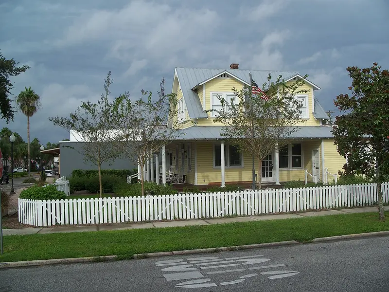 Captain Howard B. Jeffries House, in Zephyrhills, Florida side view, near Zephyrhills North