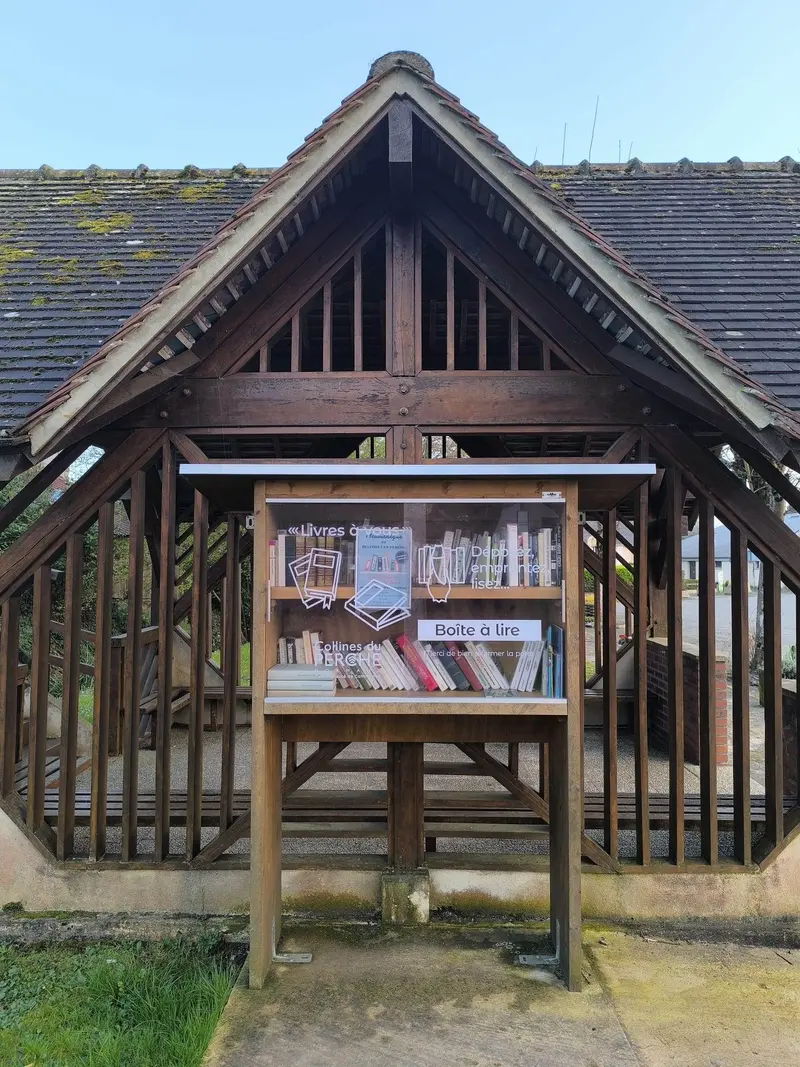 Belforêt-en-Perche - Place du Gué - boîte à livres, about 0.3 km from Aire de campingcars Le Gué-de-la-Chaîne