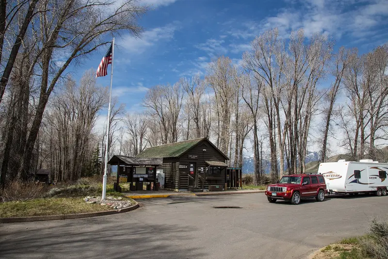 Photo: GrandTetonNPS / Public domain, via Wikimedia Commons Gros Ventre Campground