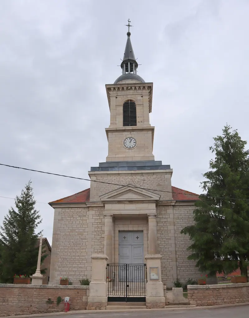Perrigny-sur-l'Ognon (21) Église Notre-Dame de l'Assomption - Extérieur, about 1.6 km from Camping Municipal d'Heuilley-sur-Saône