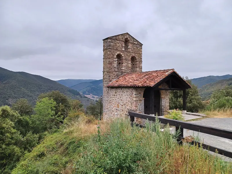 Ermita de San Miguel, Monasterio de Santo Toribio de Liébana, about 0.5 km from La Isla