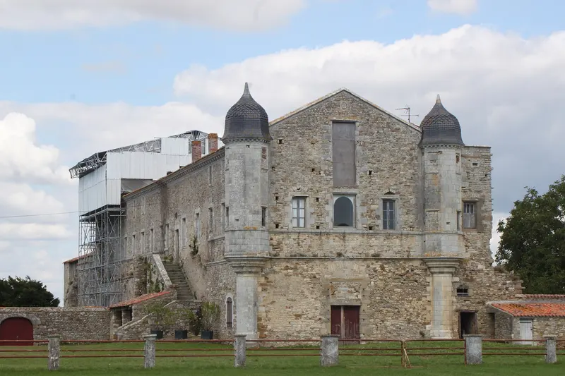 Photo: Llann Wé² / CC BY-SA 3.0, via Wikimedia Commons