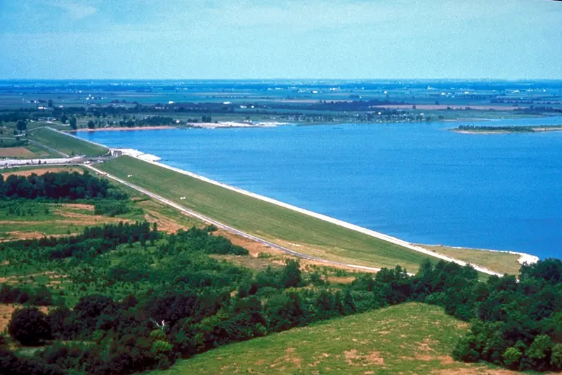 Photo: U.S. Army Corps of Engineers, photographer not specified or unknown / Public domain, via Wikimedia Commons
