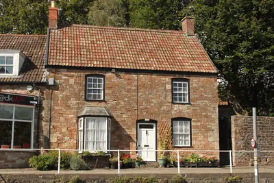 Gardener's Cottage, Chew Magna GII LB 1135980