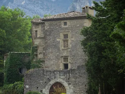 Photo: Celeda / CC BY-SA 4.0, via Wikimedia Commons