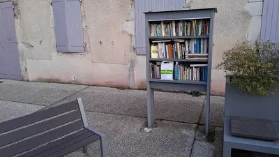 Photo: Cisco de la Drôme / CC BY-SA 4.0, via Wikimedia Commons