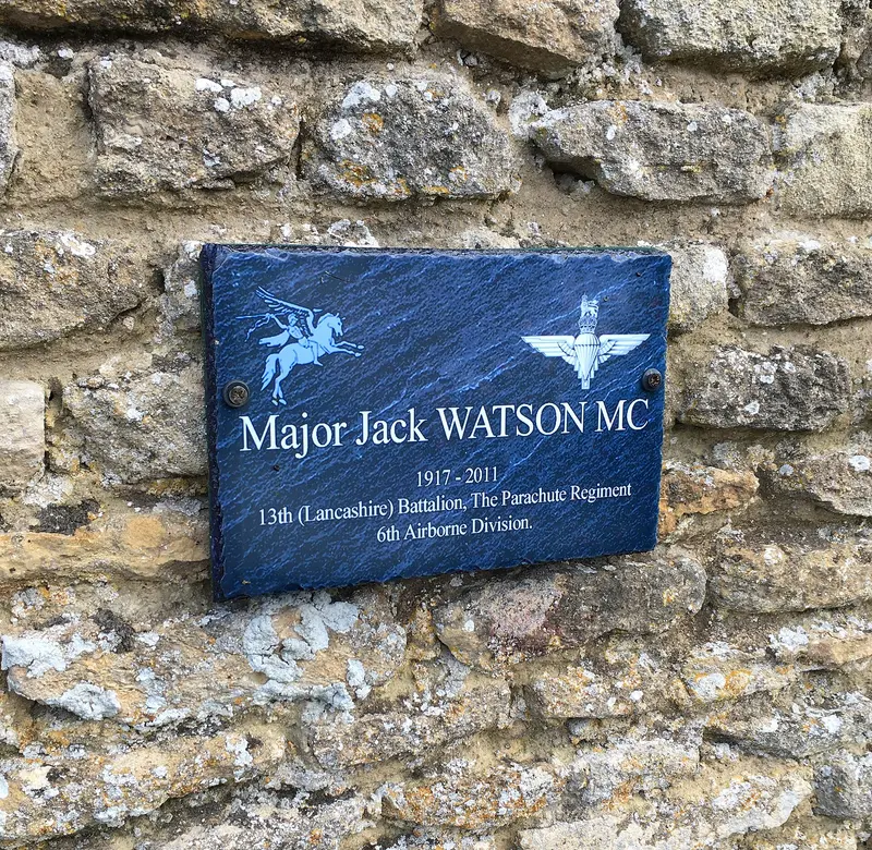Plaque Jack Watson Bréville les Monts