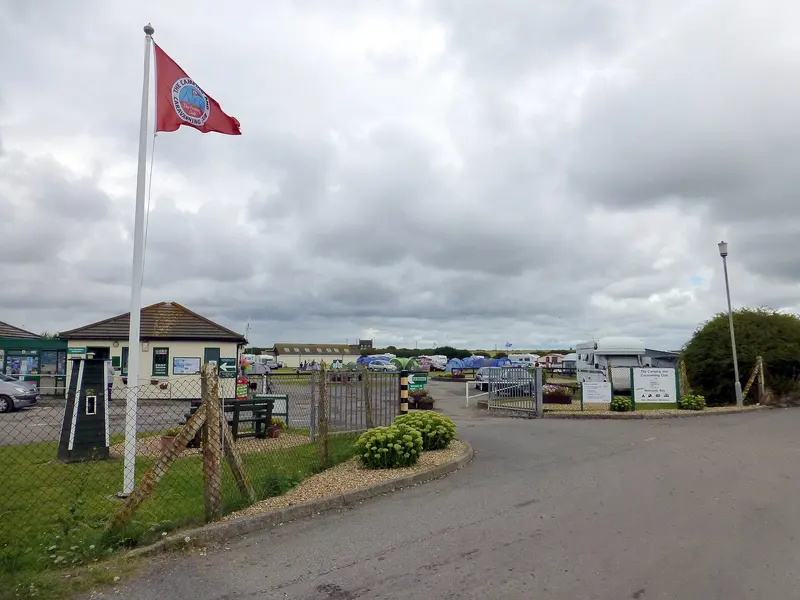 Photo: PAUL FARMER / CC BY-SA 2.0, via Wikimedia Commons Normans Bay Camping and Caravanning Club Site, Pevensey