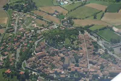 Photo: Duch.seb / CC BY-SA 3.0, via Wikimedia Commons