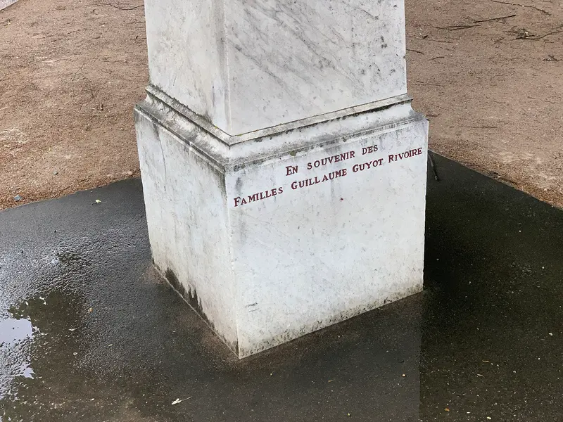 Monument Fusiliers Marins Trévoux, about 0.2 km from Kanopée Village