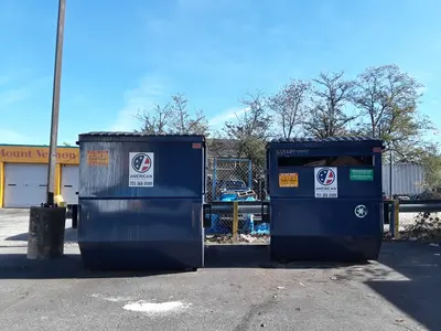 Dumpsters behind the 7-Eleven in Woodlawn
