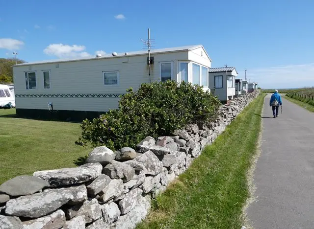 Photo: Oliver Dixon / CC BY-SA 2.0, via Wikimedia Commons Wairds Caravan Park