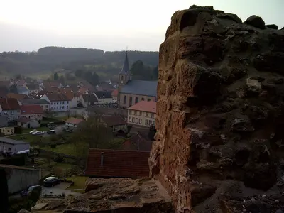 Photo: walschbronn-web / CC BY 3.0, via Wikimedia Commons
