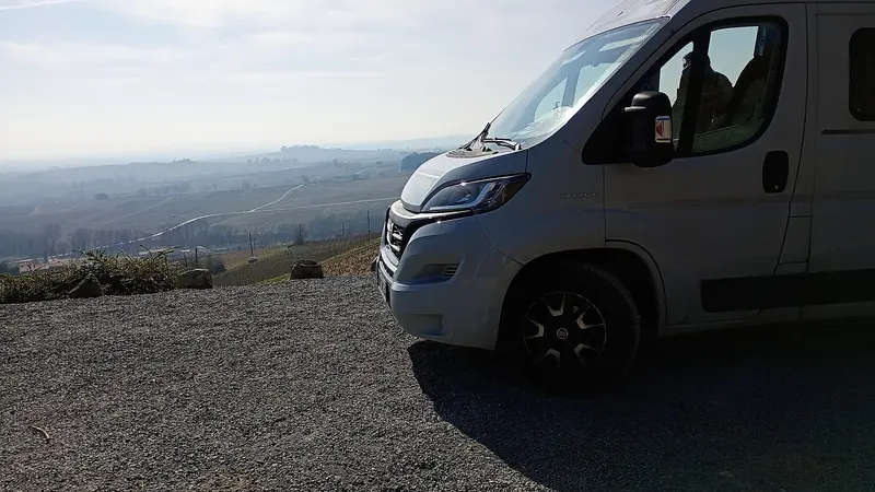 Photo: Elgaard / CC BY-SA 4.0, via Wikimedia Commons Aire de camping car Baron de l'Ecluse view