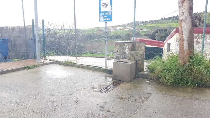 Caceres Valhondo sanitary dump station, about 0.1 km from Área de Autocaravanas 'Valhondo'